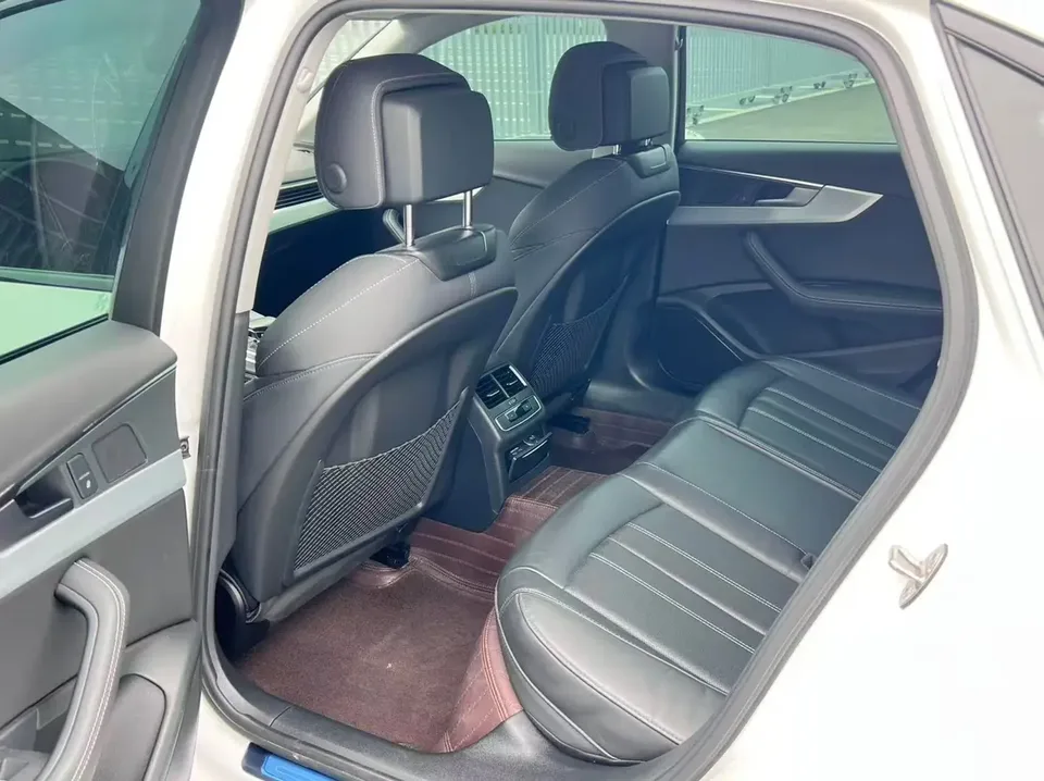 Audi a4 l Audi A4L 2022 40 TFSI luxury and dynamic model 2022 — миниатюра 3