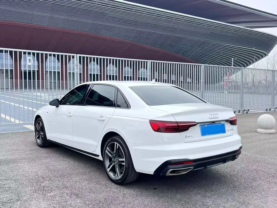 Audi a4 l Audi A4L 2022 40 TFSI luxury and dynamic model 2022 — миниатюра 4