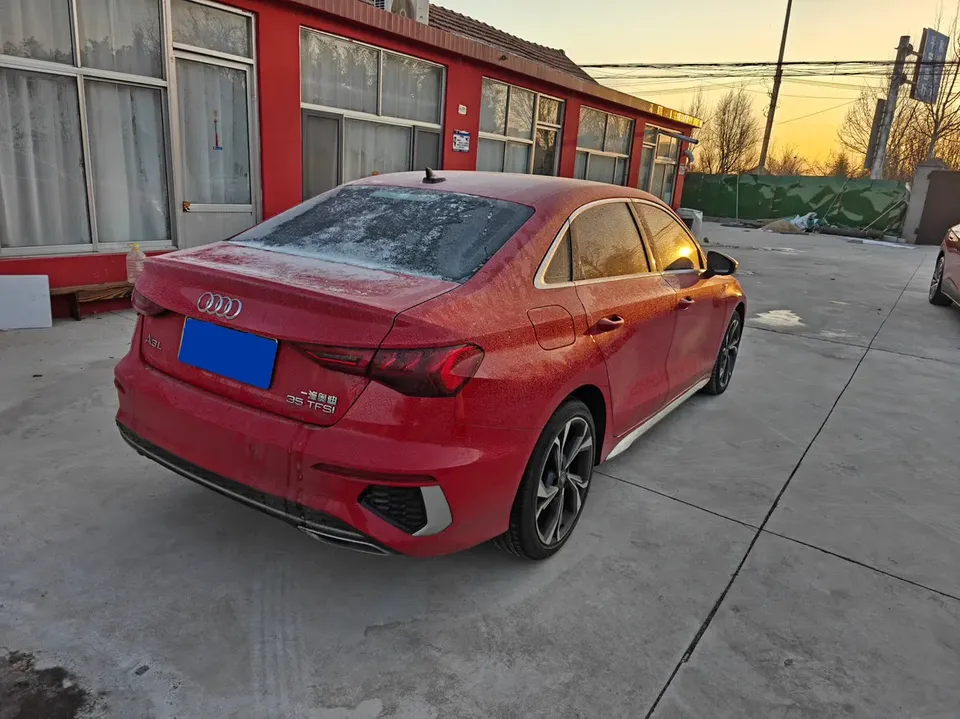 Audi A3 A3L Limousine 35 TFSI Luxury Sports 2023 — миниатюра 2