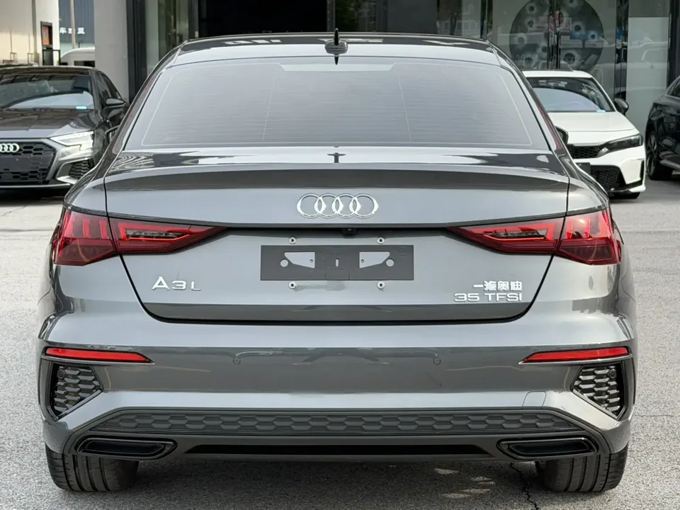 Audi A3 A3L Limousine 35 TFSI Fashion Sports 2022 — миниатюра 2