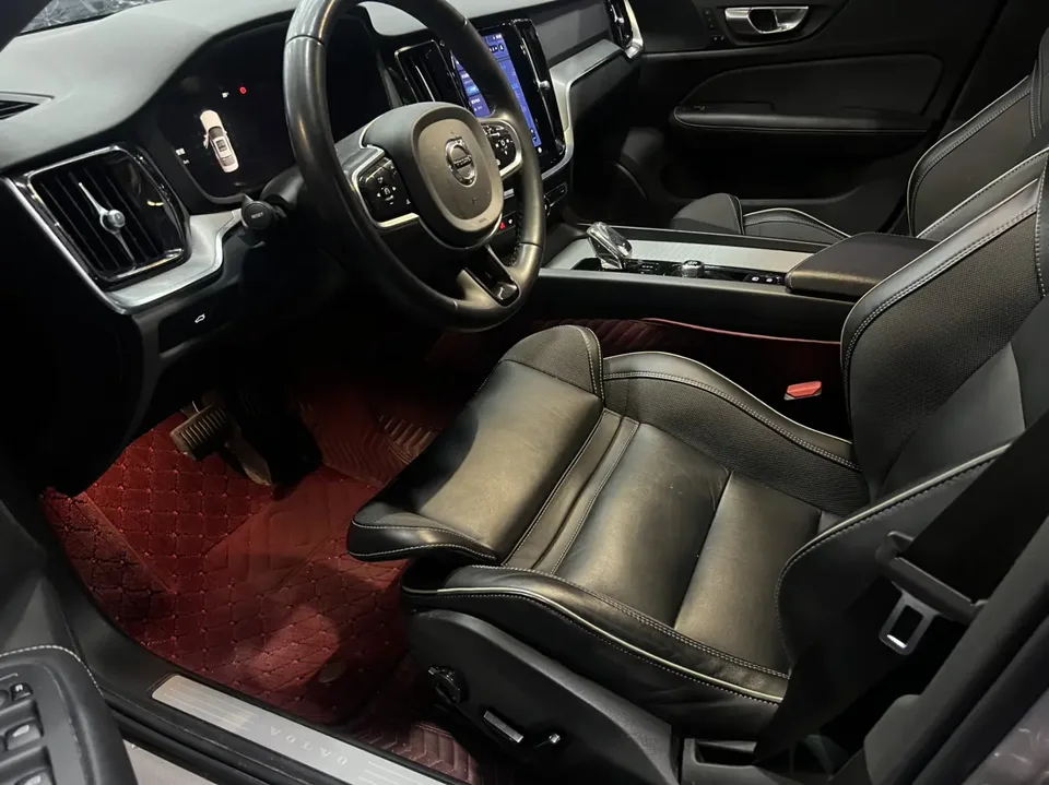 Volvo S60 Volvo S60 2023 B4 Zhiyuan Sports Edition 2022 — миниатюра 5
