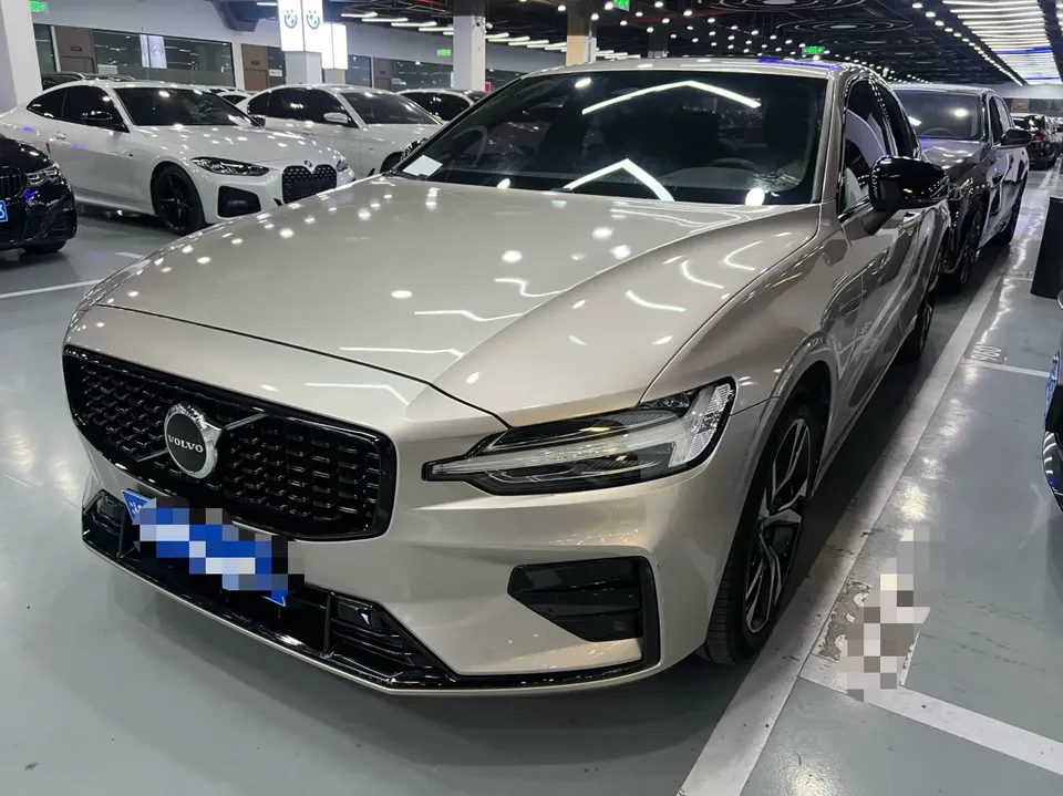 Volvo S60 2022