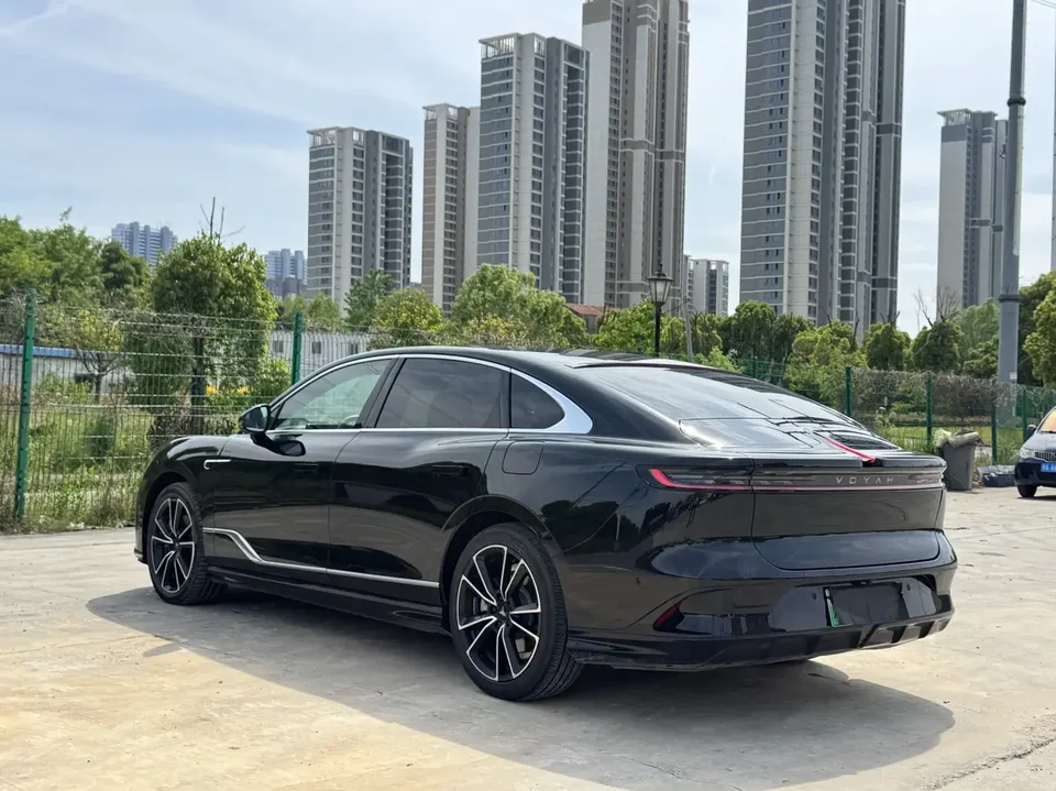 Voyah Passion PHEV Lantu Chasing Light PHEV 2024 ultra-long range four-wheel drive flagship version 2023 — миниатюра 4