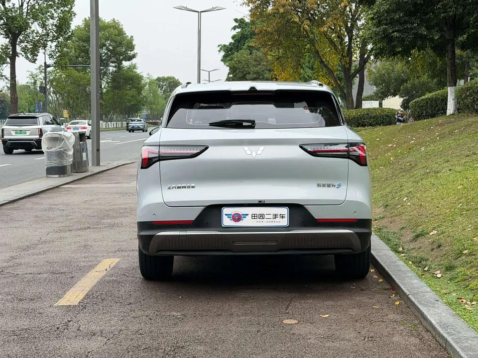 Wuling Starlight S EV 510KM Flagship Model 2025 — миниатюра 2