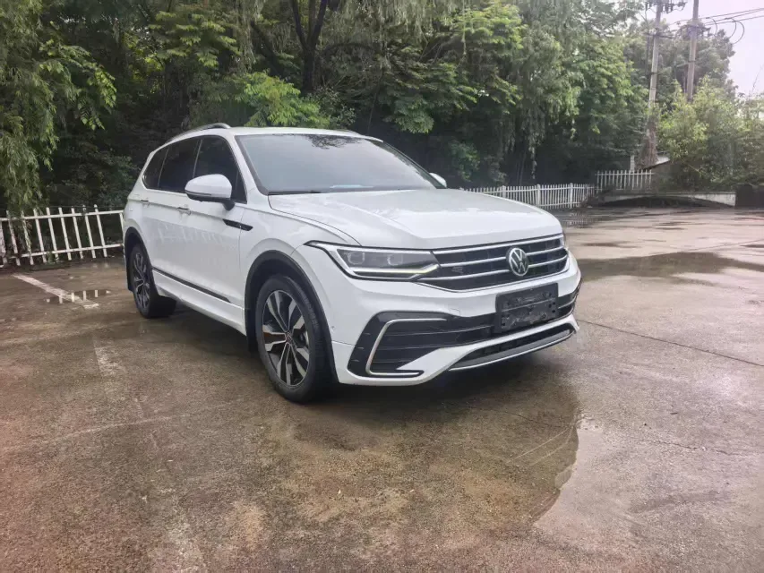 Volkswagen Tiguan L Tiguan L 2022 330TSI Automatic 2WD R-Line Enjoy Edition 2023 — миниатюра 3