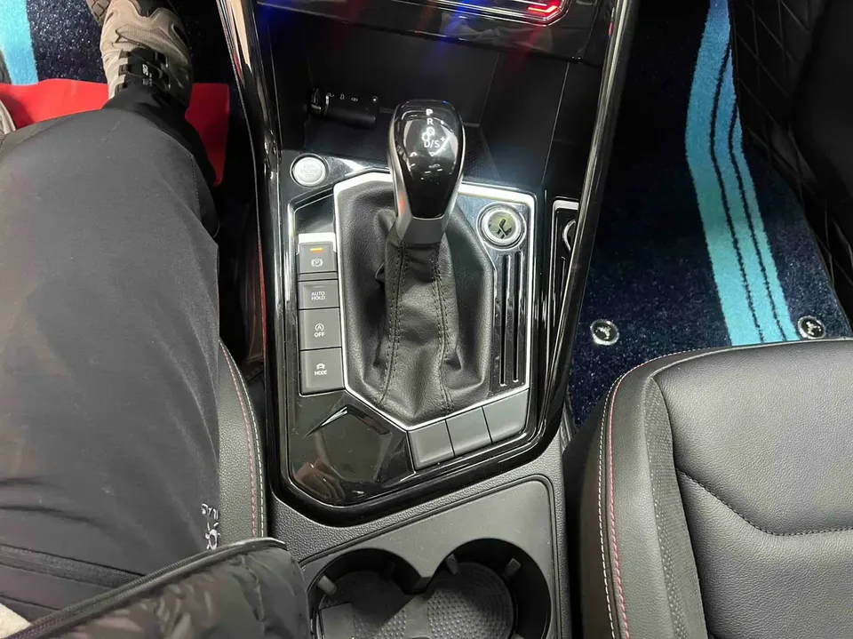 Volkswagen Tayron Tanyue 2022 280TSI 2WD Luxury Smart Edition 2022 — миниатюра 5