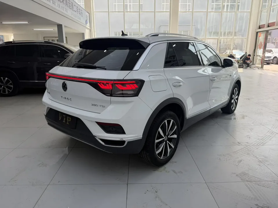 Volkswagen T-Roc 280TSI DSG Time Edition 2023 — миниатюра 2