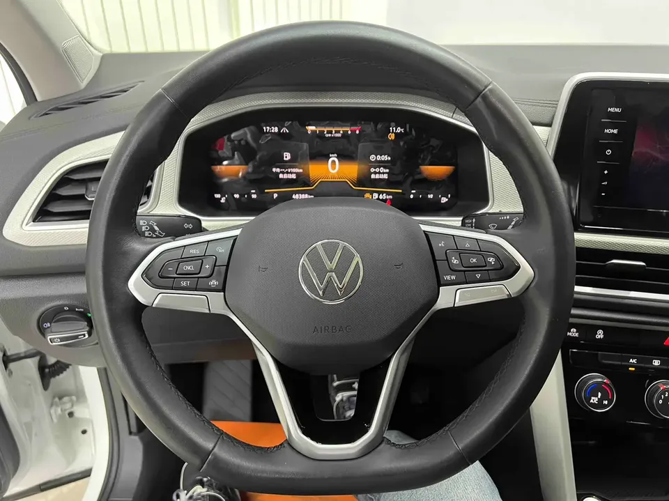 Volkswagen T-Roc 280TSI DSG Time Edition 2023 — миниатюра 5