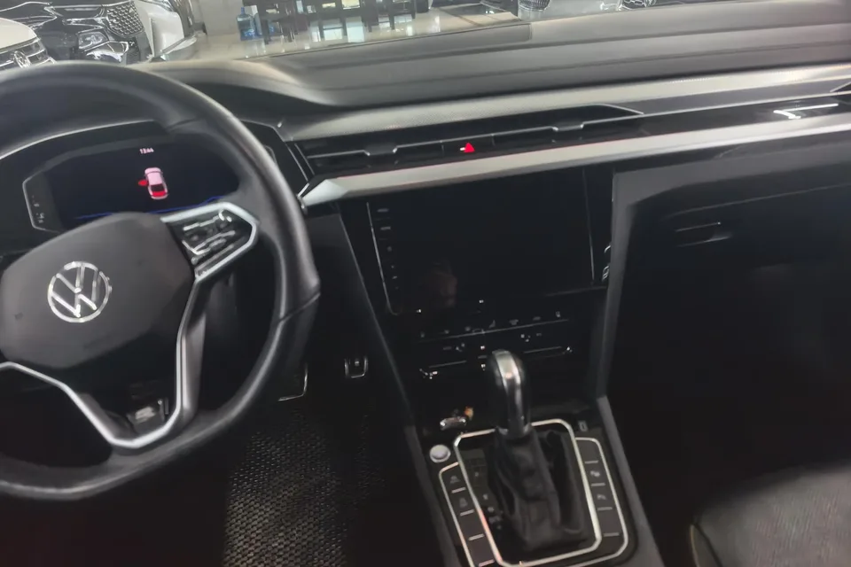 Volkswagen Arteon Volkswagen CC 2023 380TSI Eye-catching Edition 2023 — миниатюра 3