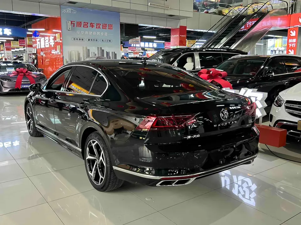 Volkswagen Magotan Magotan 2023 2 million commemorative edition 330TSI DSG luxury model 2024 — миниатюра 2