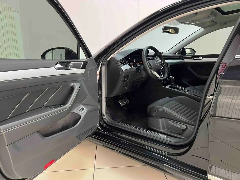 Volkswagen Magotan Magotan 2023 2 million commemorative edition 280TSI DSG comfort model 2024 — миниатюра 5