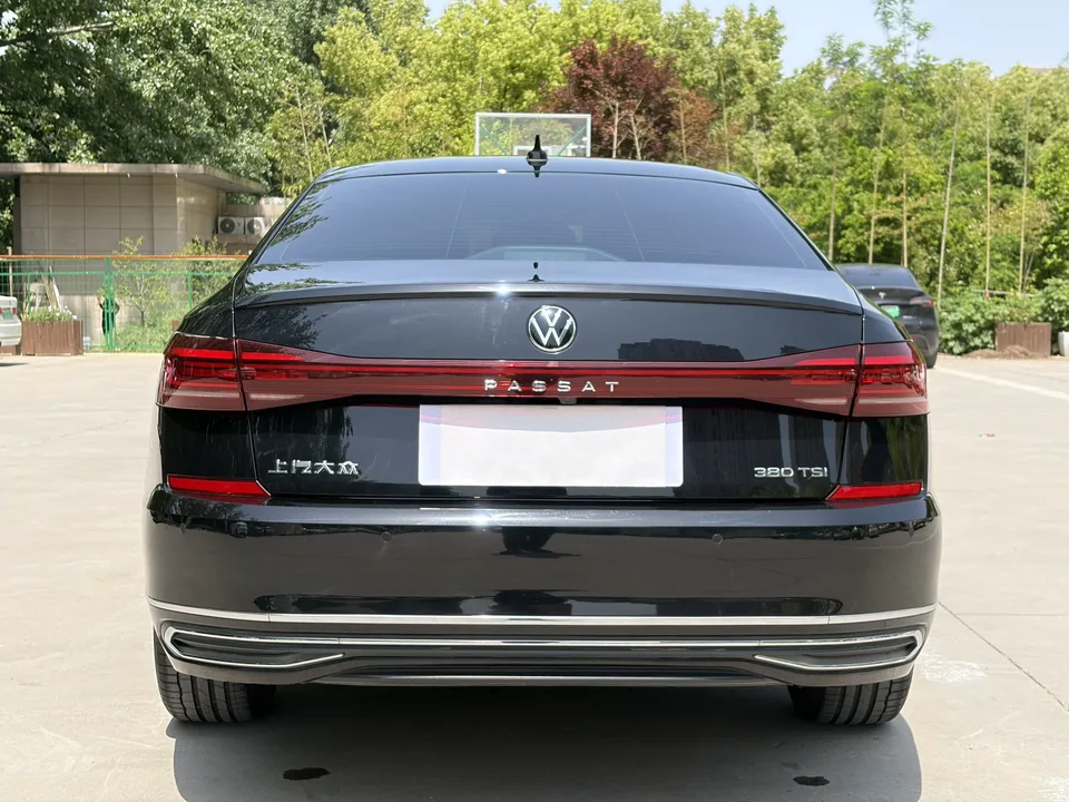Volkswagen Passat Outstanding Model 380TSI Longteng Edition 2024 — миниатюра 2
