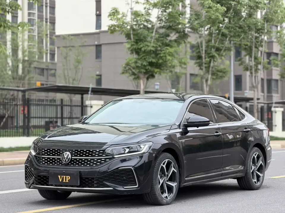 Volkswagen Passat 2024