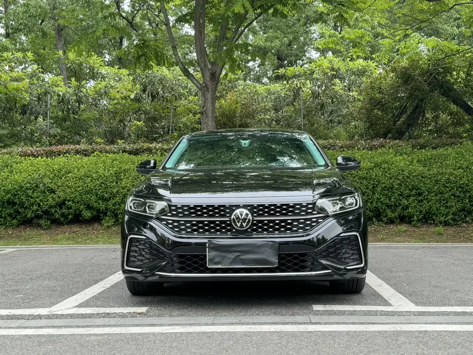 Volkswagen Passat 2022