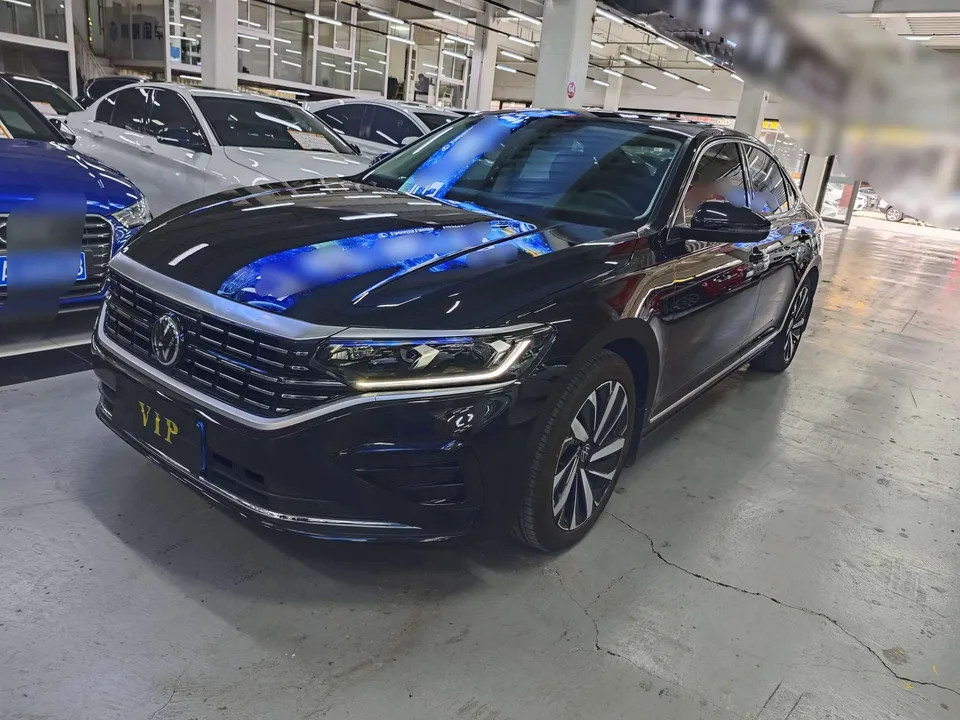 Volkswagen Passat 2023