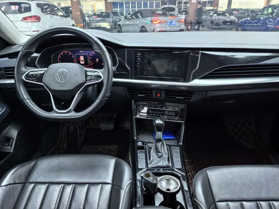 Volkswagen Passat Passat 2023 330TSI Elite Edition 2023 — миниатюра 2