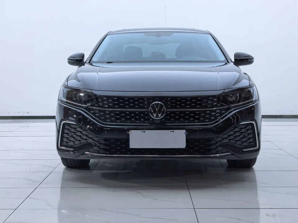 Volkswagen Passat 2023