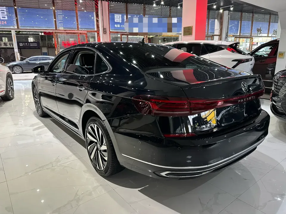 Volkswagen Passat facelift 380TSI luxury version 2023 — миниатюра 4