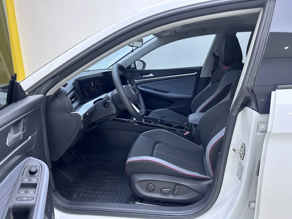 Volkswagen Lamando Lingdu 2024 Lingdu L 280TSI DSG Hot Edition 2024 — thumbnail 5