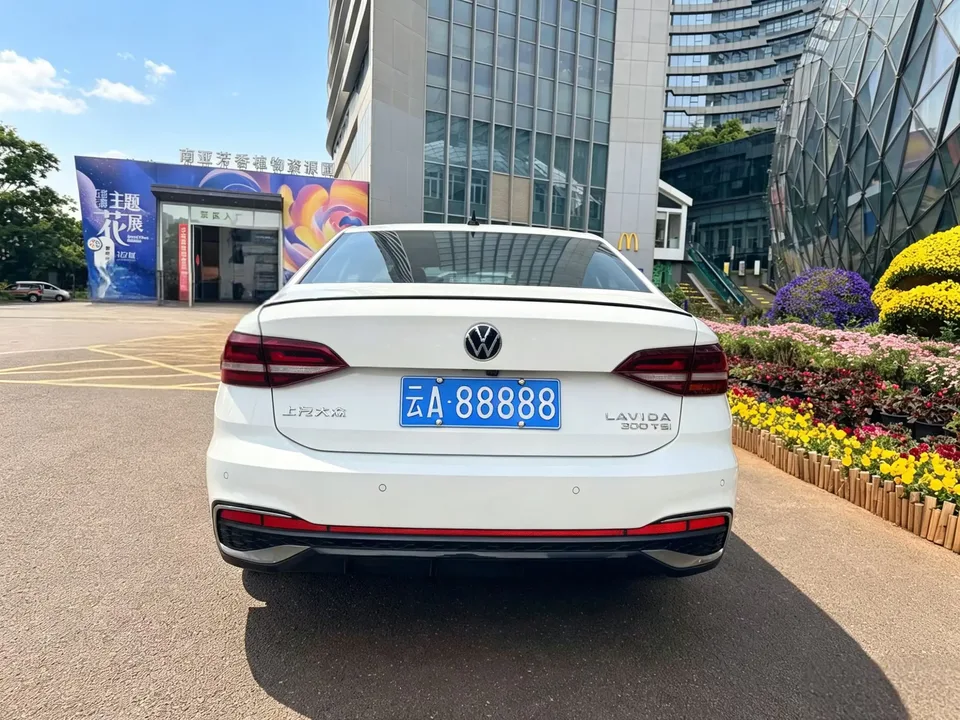 Volkswagen Lavida Lavida 2024 300TSI DSG Manyi Edition 2024 — миниатюра 2