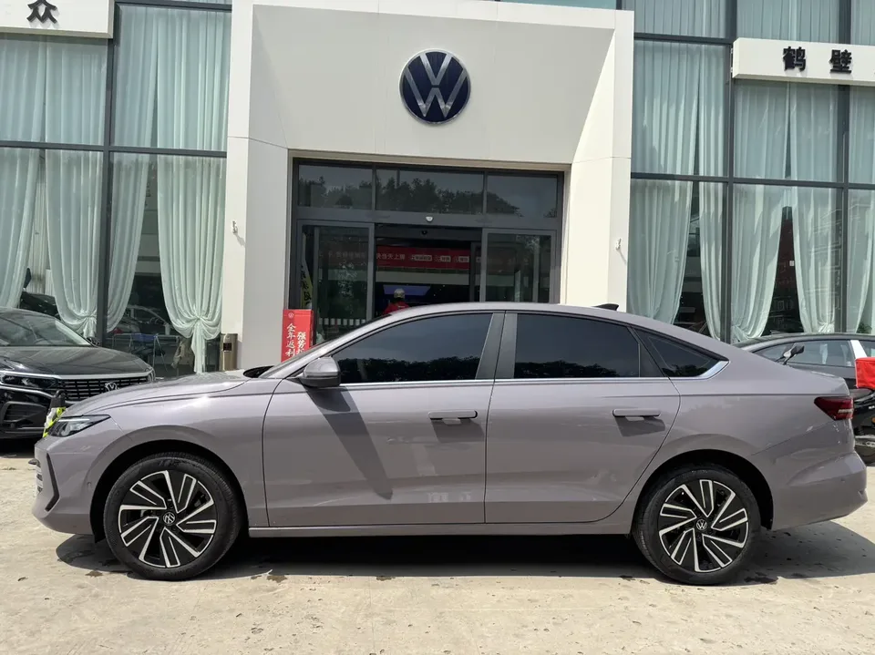 Volkswagen Lavida 2026 Volkswagen Lavida Pro 300TSI Smart Edition 2025 — миниатюра 4