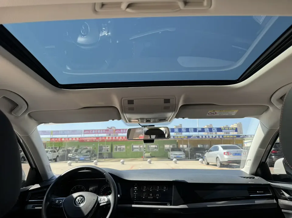 Volkswagen Bora Bora 2021 1.5L automatic comfort intelligent connected version 2022 — миниатюра 2