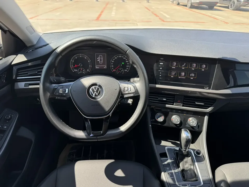 Volkswagen Bora Bora 2021 1.5L automatic comfort intelligent connected version 2022 — миниатюра 3