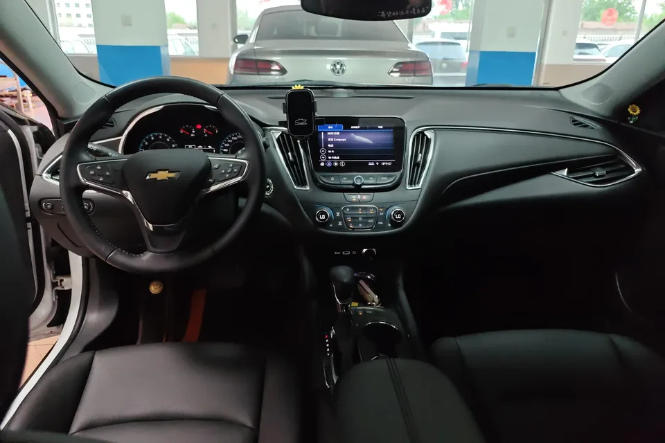 Chevrolet Malibu Xl 1.5T sharp version 2024 — миниатюра 4