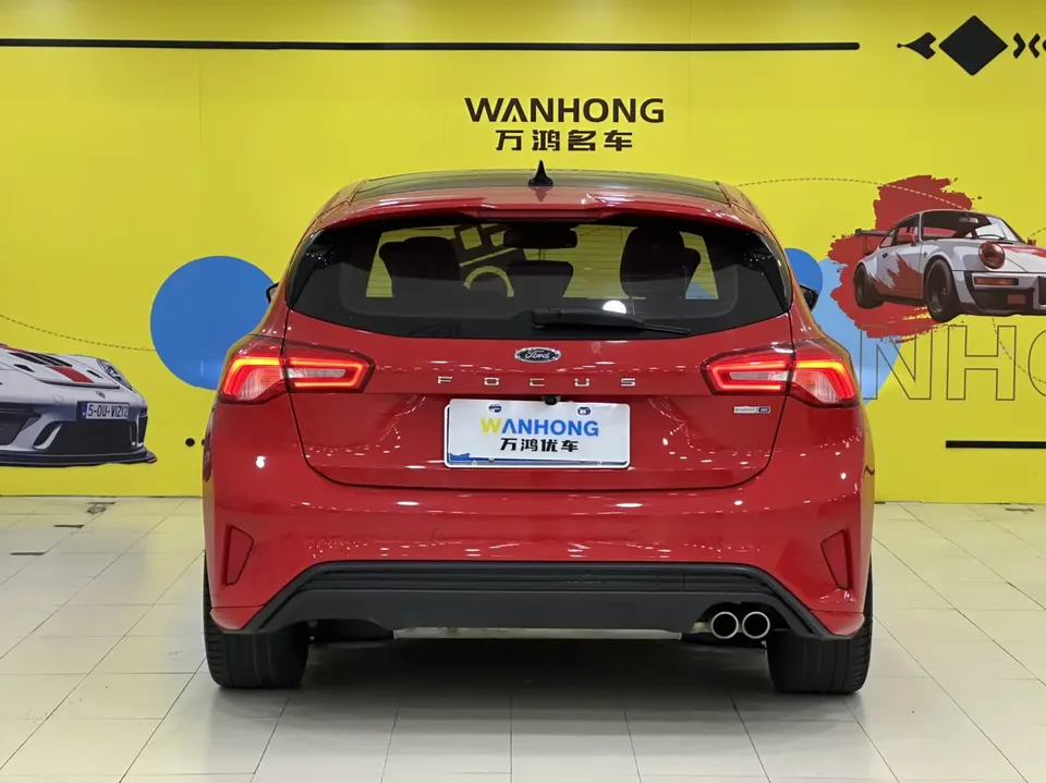Ford Focus Focus 2021 hatchback EcoBoost 180 automatic ST Line 2022 — миниатюра 5