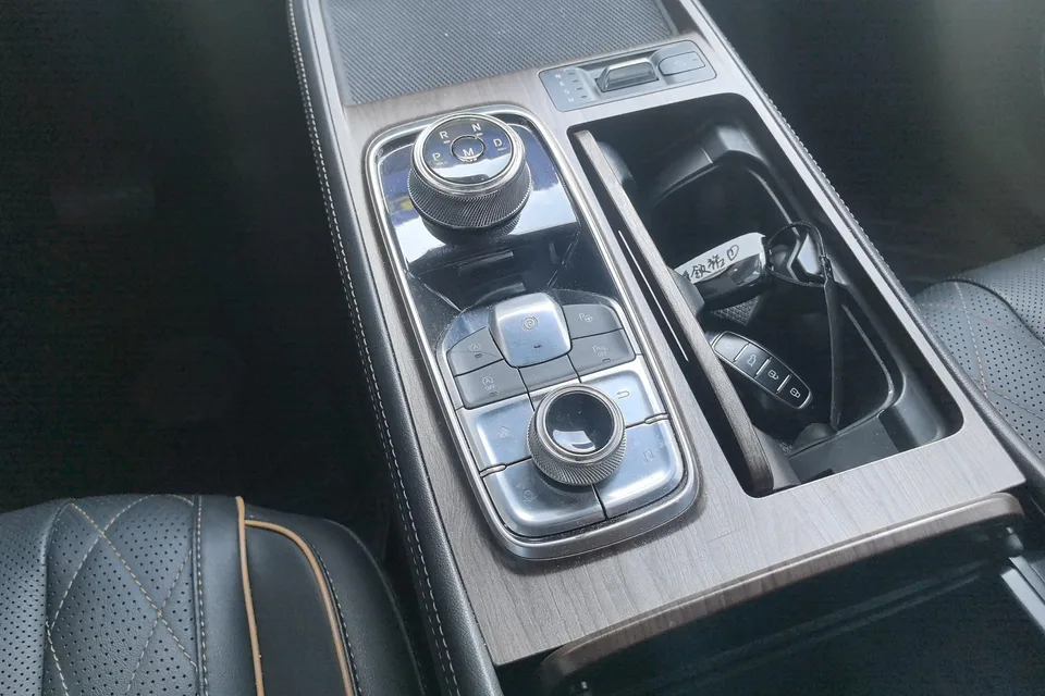 Ford Lingyu EcoBoost 225 7-seater collar type PLUS (2/2/3) 2022 — миниатюра 4