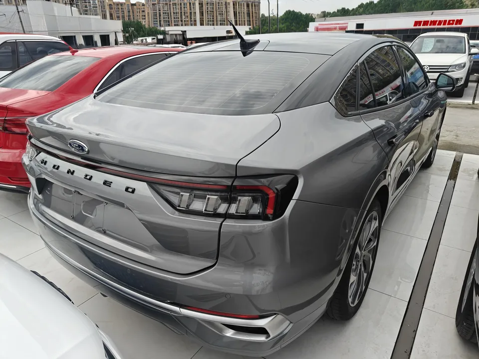 Ford Mondeo Mondeo EcoBoost 245 Extreme Edition 2022 — миниатюра 2