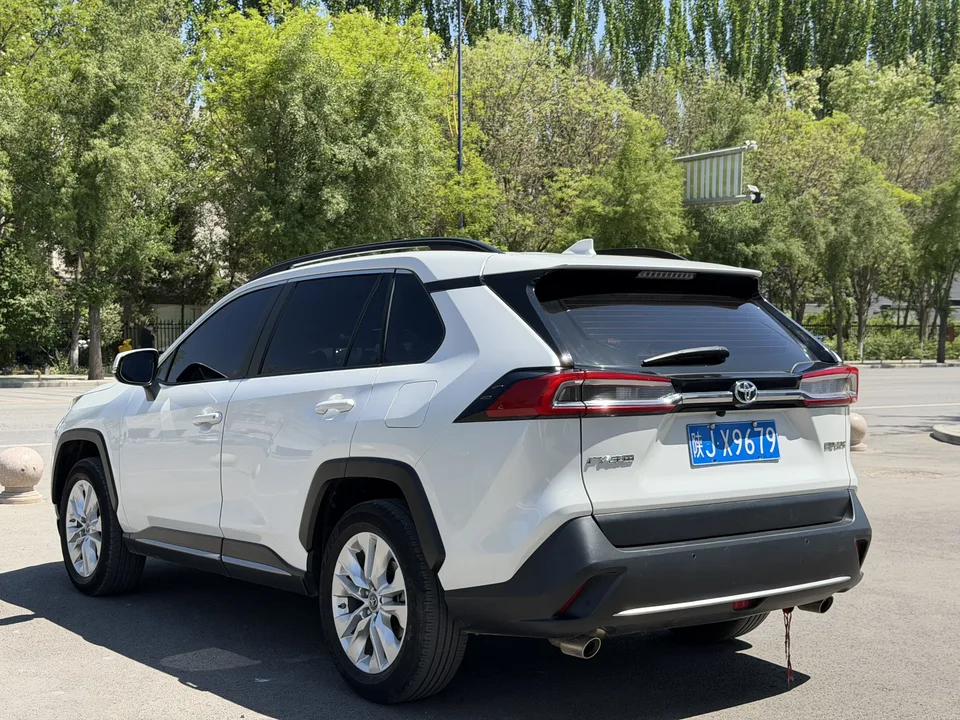 Toyota Willanda Weilanda 2022 2.0L two-wheel drive technology version 2023 — миниатюра 4