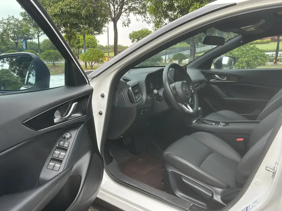Mazda CX-4 Mazda CX-4 2021 2.0L 2WD Blue Sky Vibrant Edition 2023 — миниатюра 5