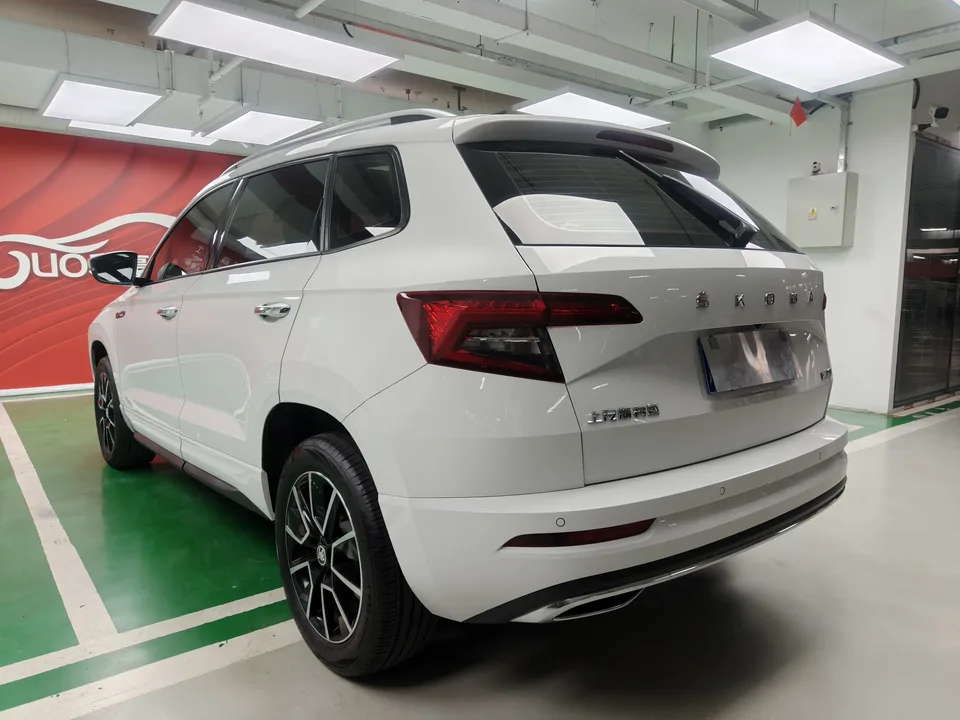 Skoda Karoq TSI280 Exclusive Edition 2023 — миниатюра 2