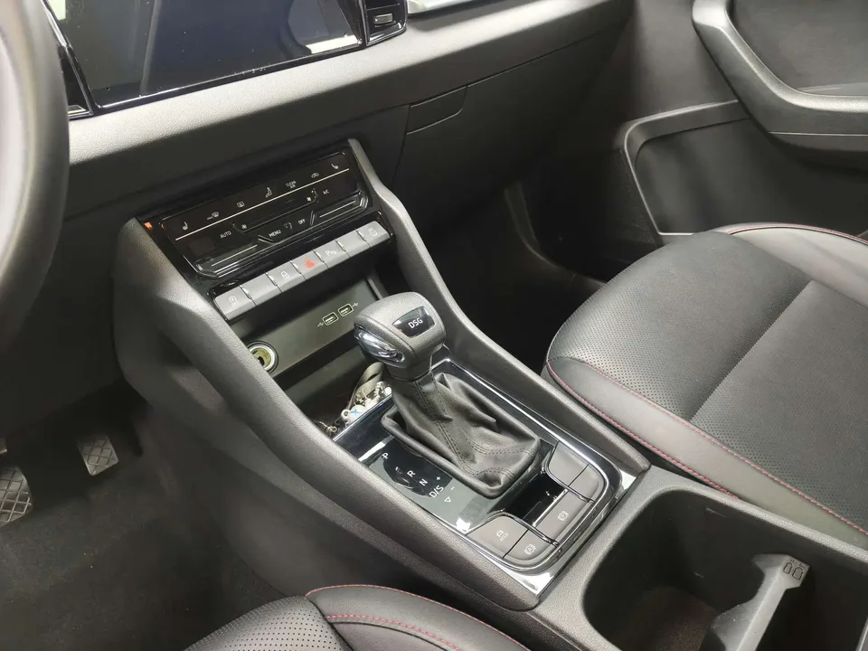 Skoda Karoq TSI280 Exclusive Edition 2023 — миниатюра 4