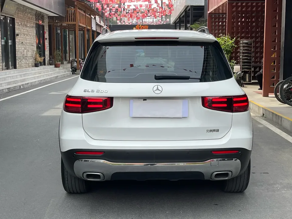 Mercedes-Benz GLB-Class 2023
