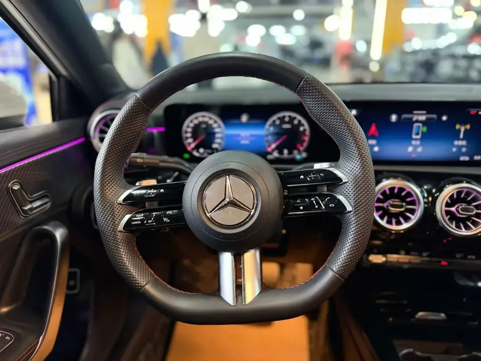 Mercedes-Benz Mercedes Benz A Class Mercedes-Benz A-Class 2023 A 200 L Sports Sedan Fashion Edition 2023 — миниатюра 3