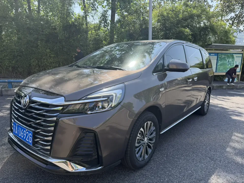 Buick GL8 2023