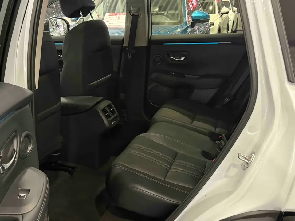 Honda HR-V 2.0L e:HEV Dynamic Edition 2023 — миниатюра 4