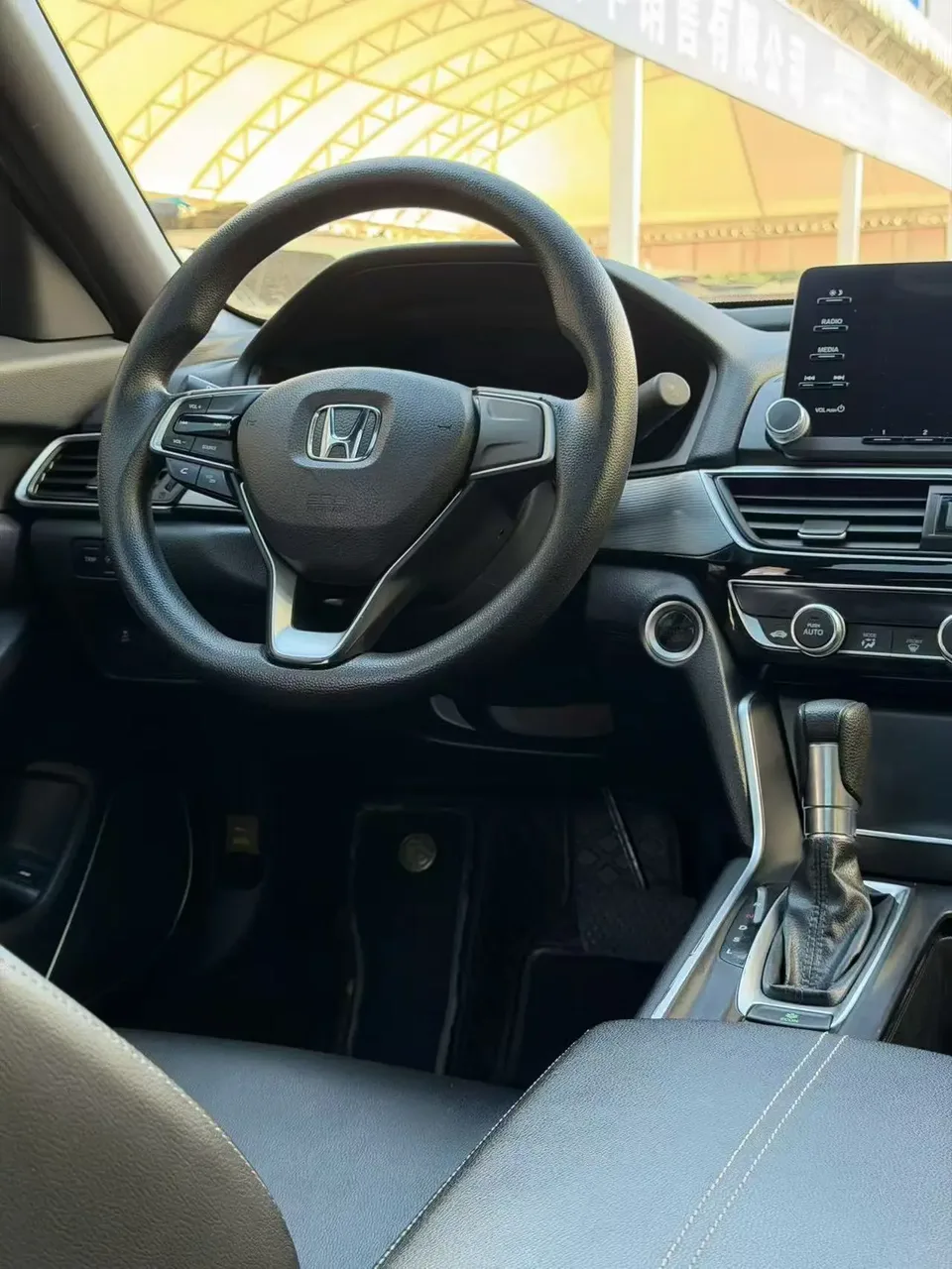 Honda Inspire 2022 Insignia 260TURBO Elegant Edition 2022 — миниатюра 5