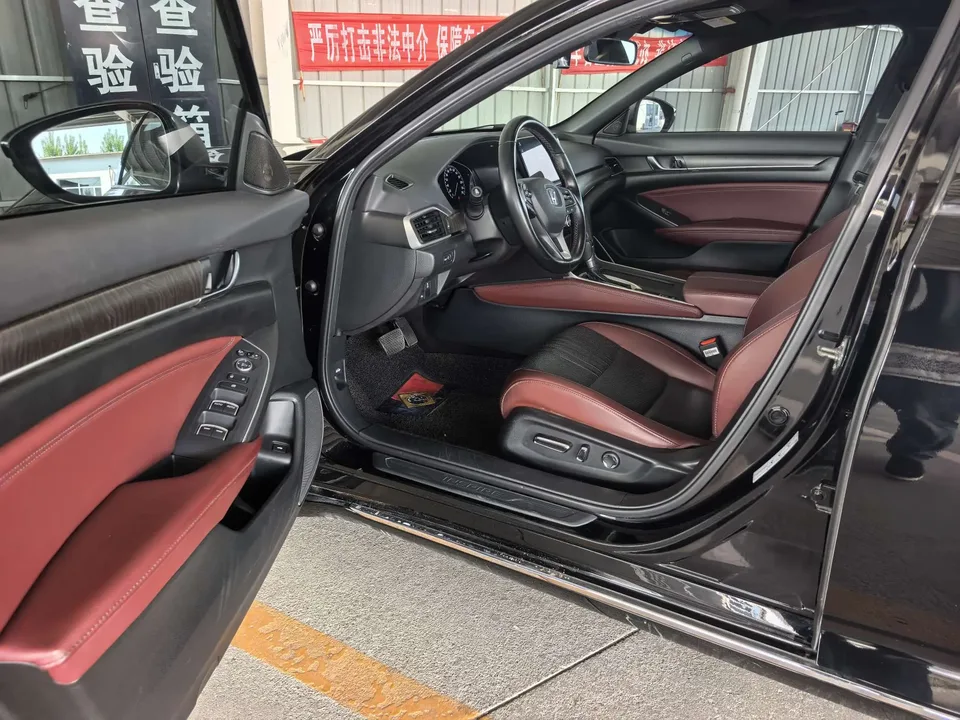 Honda Inspire 2022 Insignia 260TURBO Fine Edition 2022 — миниатюра 5
