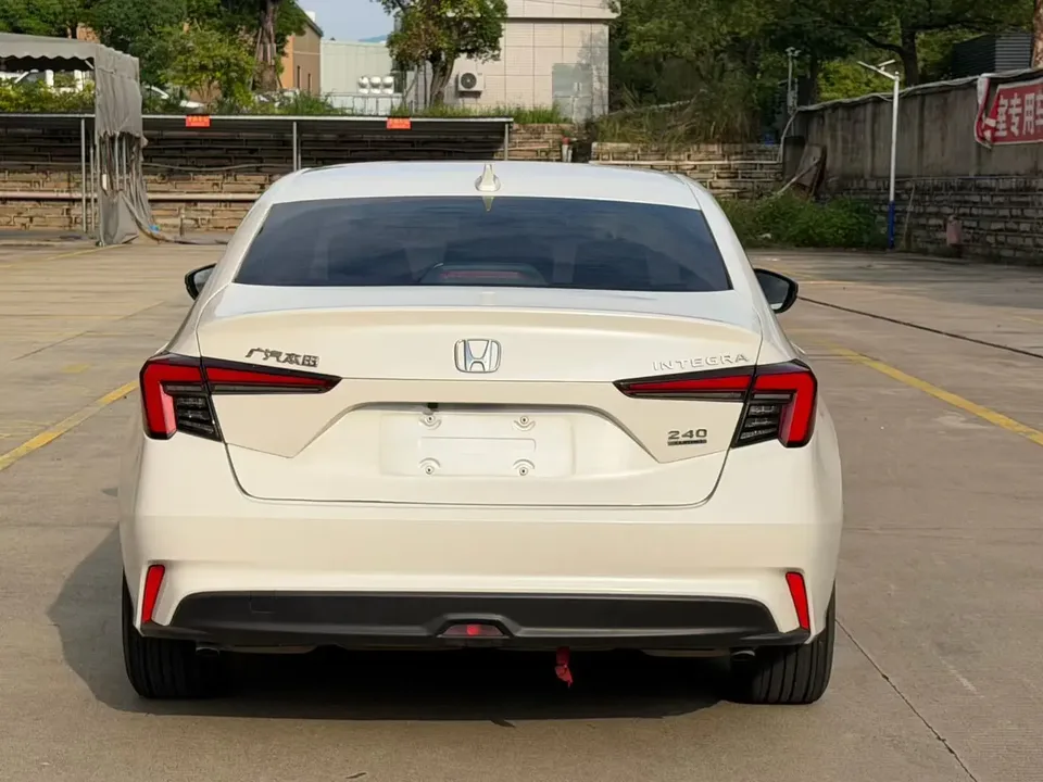 Honda Integra 240TURBO CVT Leading Edition 2023 — миниатюра 4