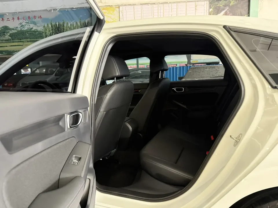 Honda CIVIC 2022 Civic 240TURBO CVT Ignition Edition 2022 — миниатюра 3