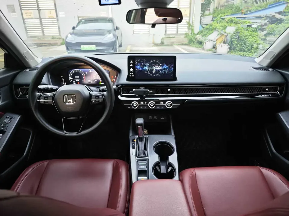 Honda CIVIC 2022 Civic 240TURBO CVT Dynamic Edition 2024 — миниатюра 3
