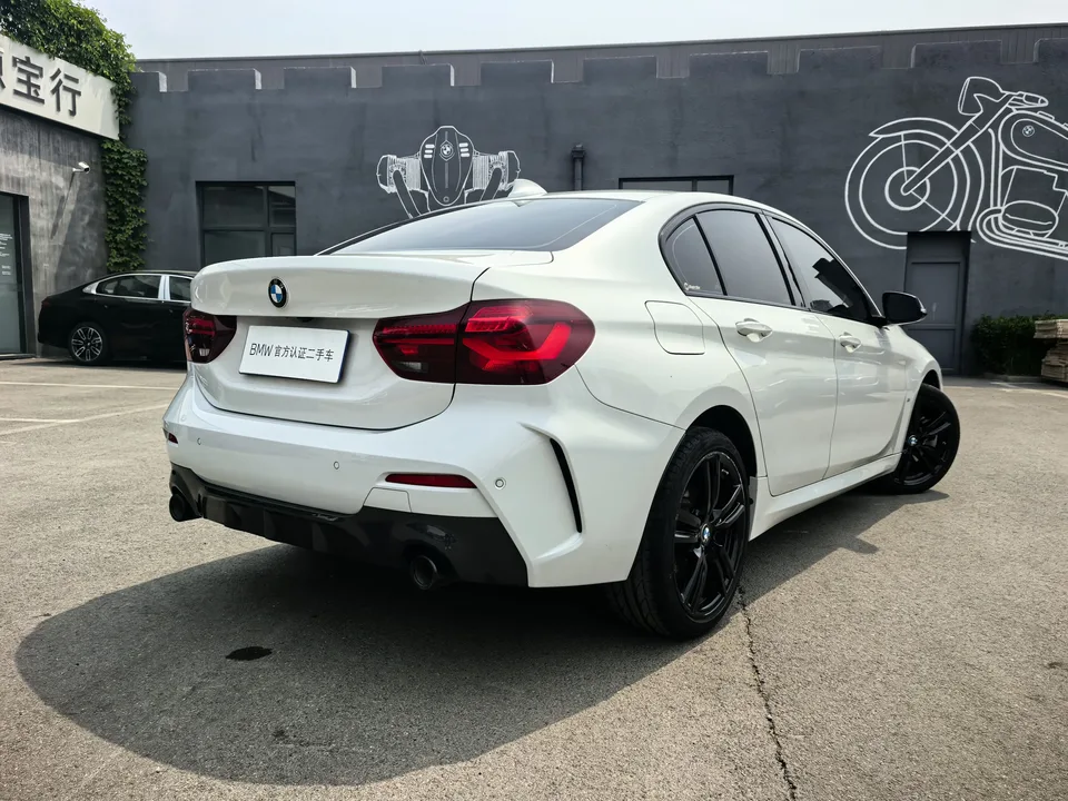 BMW 1 Series BMW 1 Series 2023 125i M Sport Night Edition 2023 — миниатюра 2