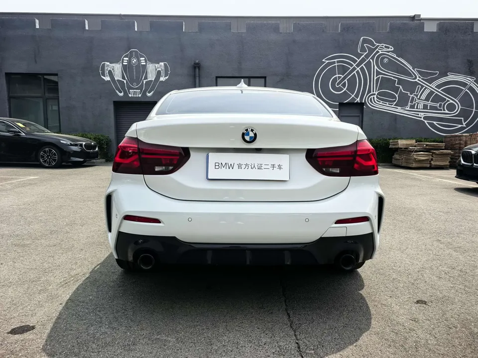 BMW 1 Series BMW 1 Series 2023 125i M Sport Night Edition 2023 — миниатюра 4