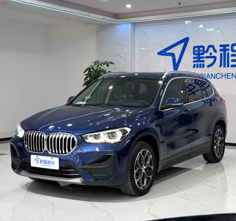 BMW X1 X1 2022 BMW X1 2022 sDrive25Li Leading Edition 2022 — photo 1, buy with delivery to Moscow