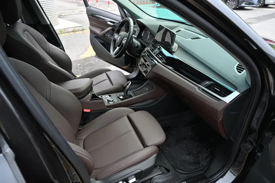 BMW X1 BMW X1 2022 sDrive25Li Leading Edition 2022 — миниатюра 2