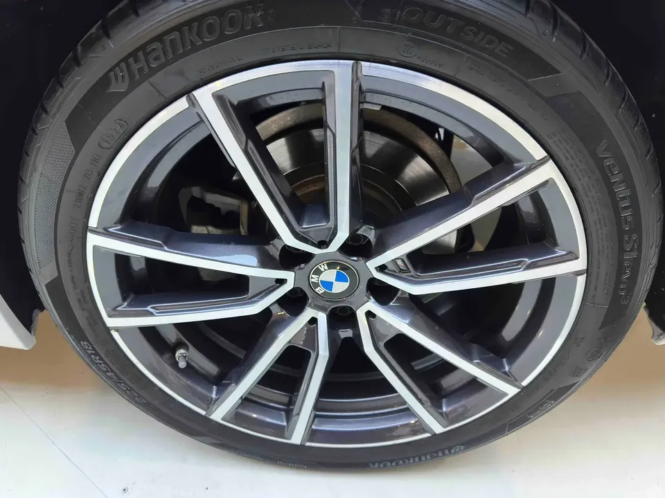 BMW 3 Series facelift 320Li M Sport package 2022 — миниатюра 3