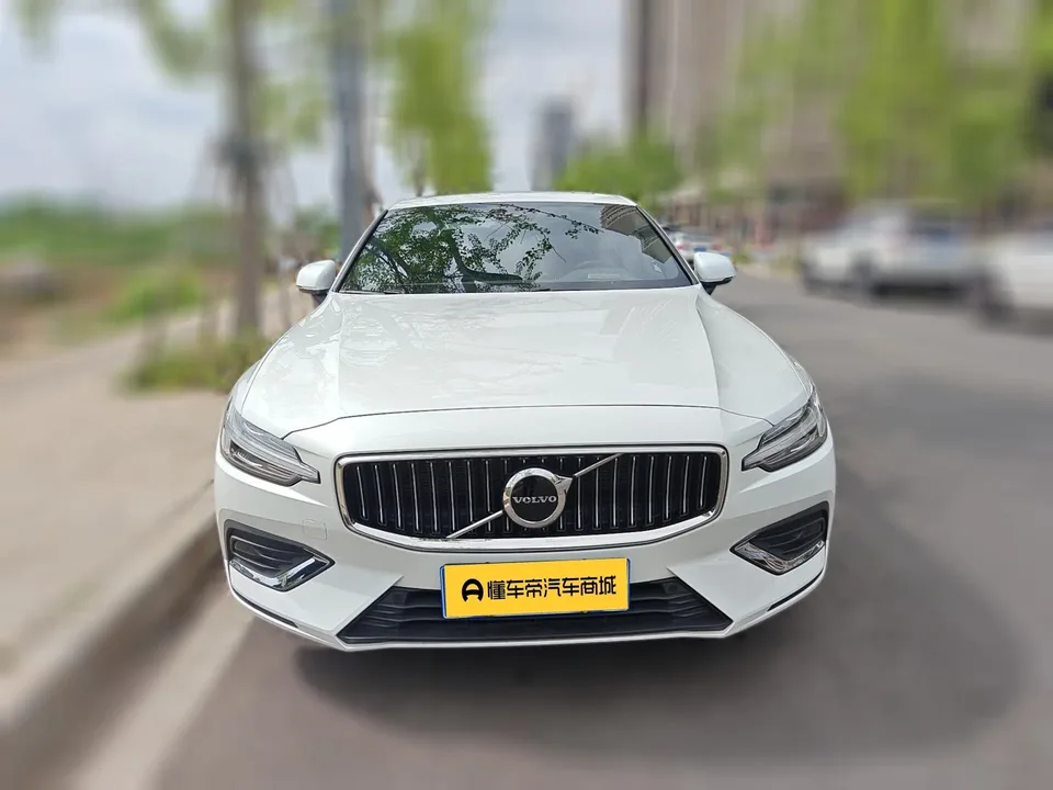 Volvo S60 2024